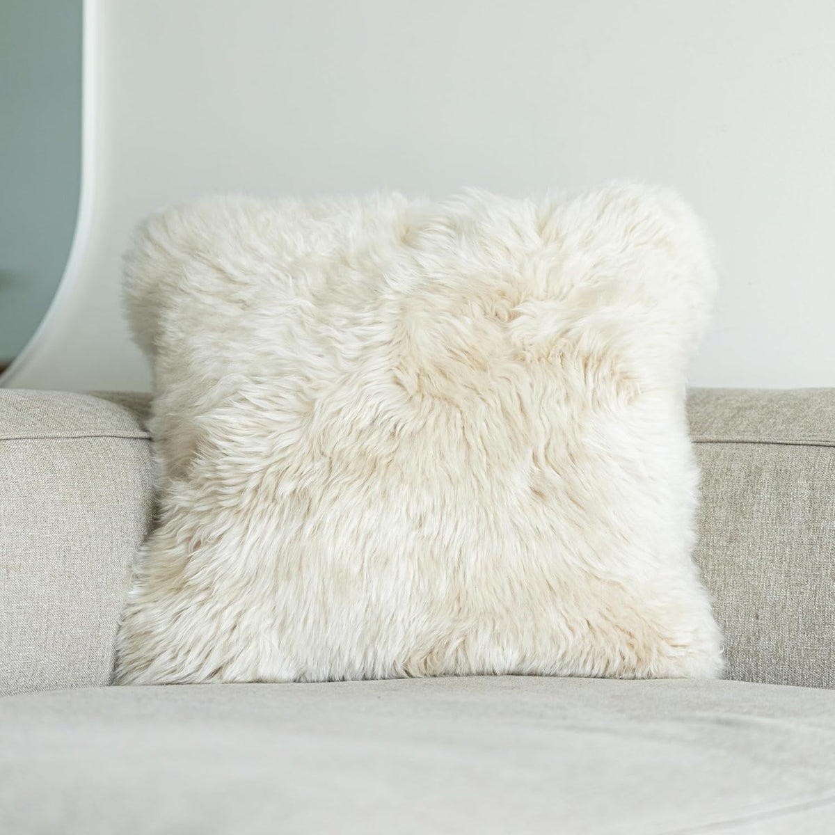 Housse de coussin en peau de mouton 50x50 – beige