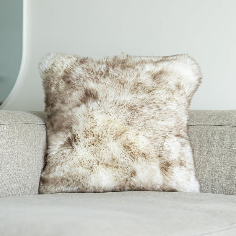 Housse de coussin en peau de mouton