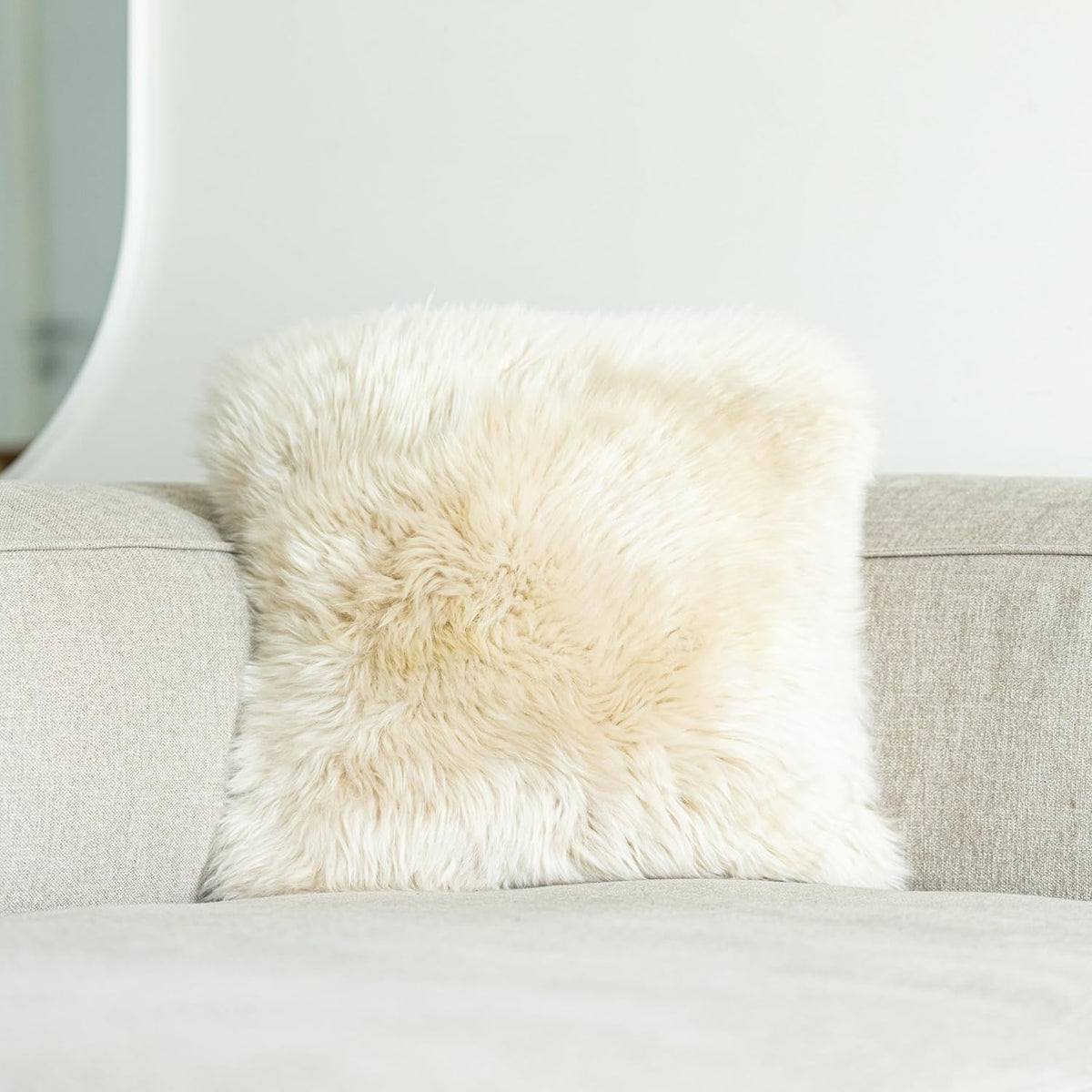 Housse de coussin en peau de mouton 40x40 – beige