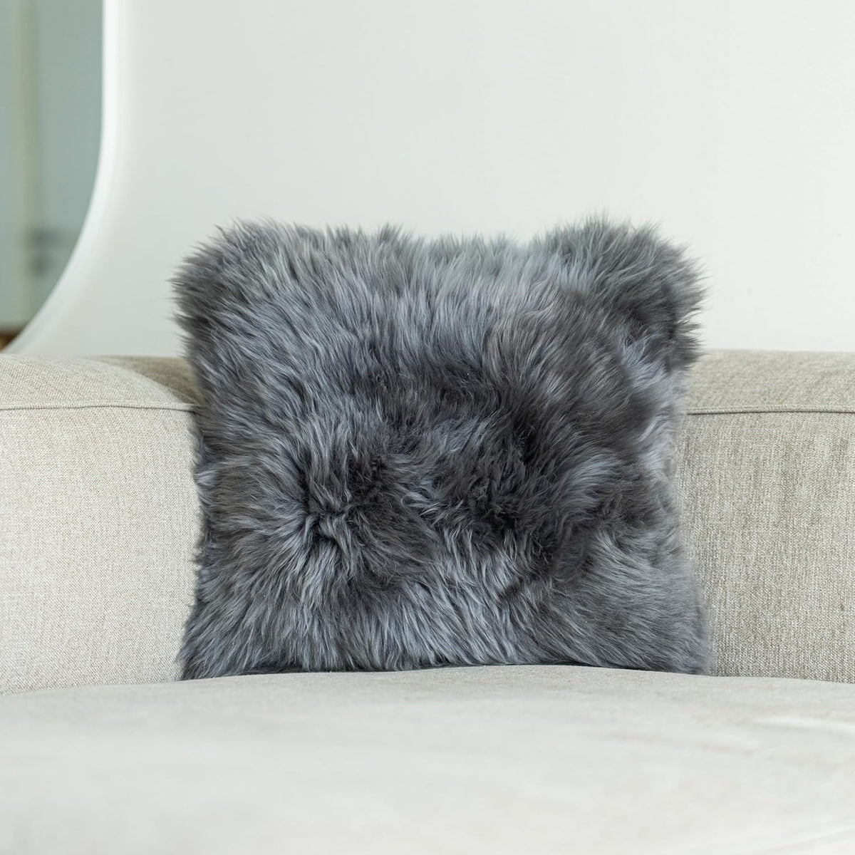 Housse de coussin en peau de mouton 40x40 – gris acier